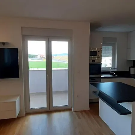 Ana - Apartment